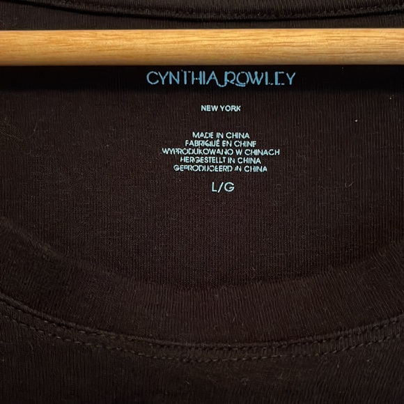 Scoop Neck Long-Sleeve Top - Picture 4 of 5